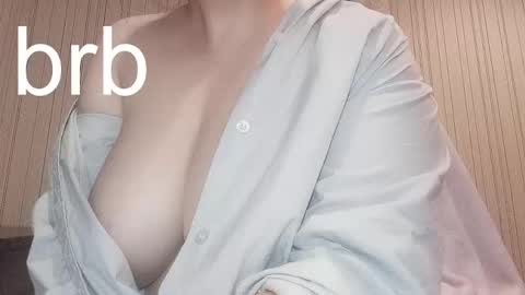 Snapshot of quoiam chatting on 10-17-25, 08:33 Alex online show from 10-17-25, 08:33