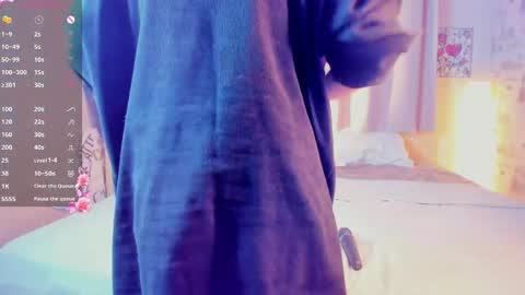 Quyen online show from 04-14-26, 07:03