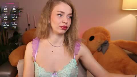 Nova Hollis online show from 01-07-26, 02:52