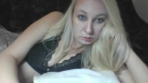 Snapshot of qwertyuio71919 chatting on 10-26-25, 04:46 qwertyui online show from 10-26-25, 04:46