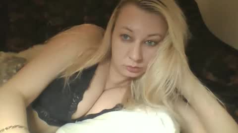 qwertyui online show from 02-26-26, 03:00