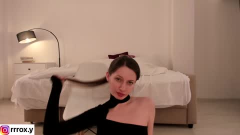 Snapshot of r00xvel chatting on 12-22-24, 06:49 r00xvel online show from 12-22-24, 06:49