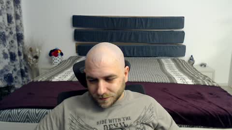 R0bila online show from 01-24-25, 09:47