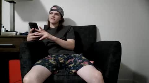 r_monkey583 online show from 10-26-25, 02:17