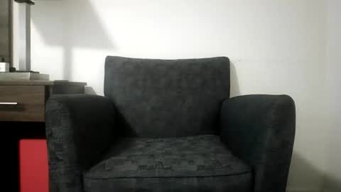 Snapshot of r_monkey583 chatting on 12-14-25, 07:07 r_monkey583 online show from 12-14-25, 07:07