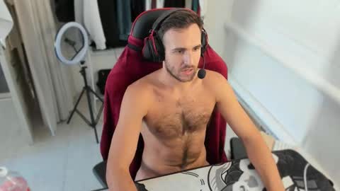 Snapshot of raamos chatting on 09-15-25, 11:32 Nikita online show from 09-15-25, 11:32