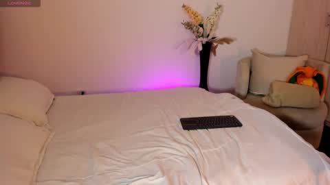 natalia  -  online show from 09-10-25, 06:24