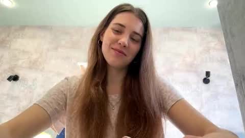 Snapshot of rachaelsalazan chatting on 12-16-25, 08:30 Rachael online show from 12-16-25, 08:30