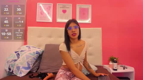 Snapshot of rachel_donnelly chatting on 09-16-25, 04:46 Rachel Donnelly online show from 09-16-25, 04:46