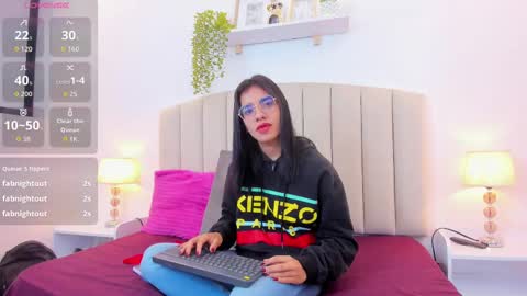 Snapshot of rachel_donnelly chatting on 09-27-25, 05:01 Rachel Donnelly online show from 09-27-25, 05:01