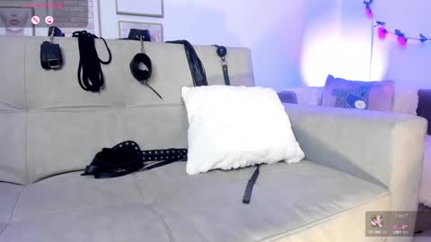 Snapshot of rachel_es chatting on 02-21-25, 07:45 RACHEL ES online show from 02-21-25, 07:45