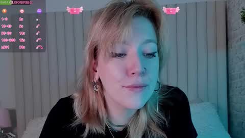 Snapshot of rachelcart chatting on 11-21-25, 03:16 RachelCart online show from 11-21-25, 03:16