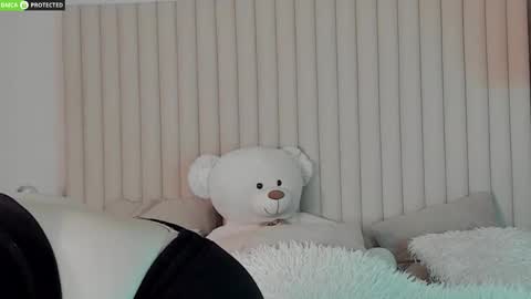 Snapshot of rachelcart chatting on 12-03-25, 03:03 RachelCart online show from 12-03-25, 03:03