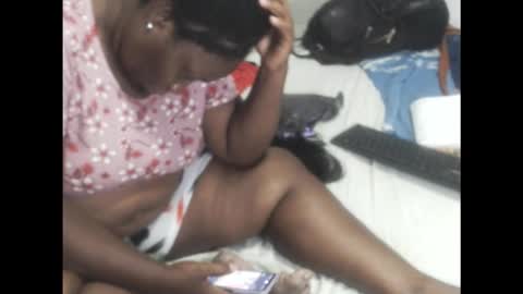 Snapshot of rachelexoticgirl chatting on 11-12-25, 02:45 rachelexoticgirl online show from 11-12-25, 02:45