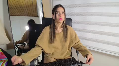 Rachell online show from 02-05-25, 03:34