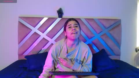 Rachell online show from 09-26-25, 03:54