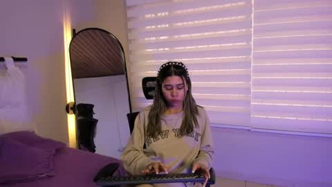 Rachell online show from 10-06-25, 06:05