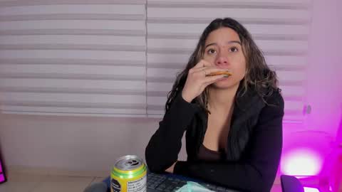 Rachell online show from 11-16-25, 04:18