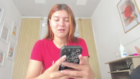 Snapshot of rachellesc chatting on 05-27-26, 12:13 rachellesc online show from 05-27-26, 12:13