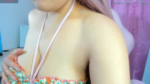 Snapshot of rachellward chatting on 02-04-25, 10:21 REY online show from 02-04-25, 10:21