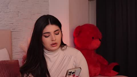 RachelSwaan online show from 12-16-24, 09:14