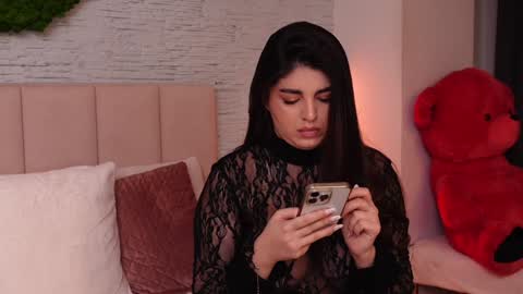 RachelSwaan online show from 01-25-25, 01:08