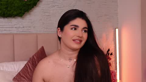 RachelSwaan online show from 01-30-25, 09:04