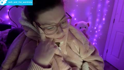 rachs_wardrobe online show from 01-11-26, 01:49