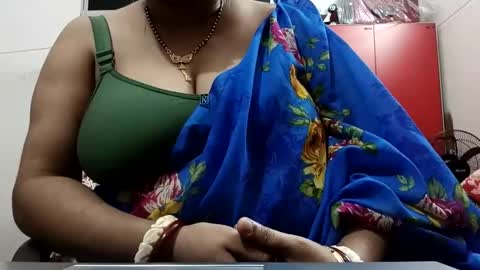 Snapshot of radharani143 chatting on 10-25-25, 07:08 Radharani online show from 10-25-25, 07:08