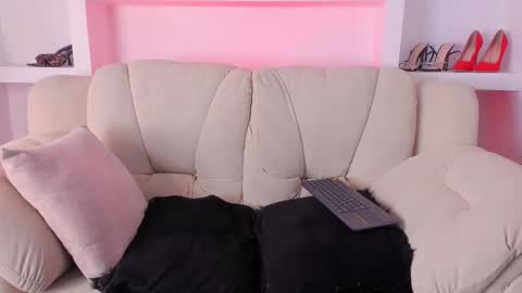 Radiant Naomi online show from 11-12-25, 11:32