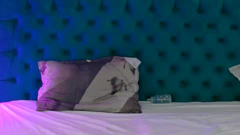 sweet peach online show from 03-24-26, 06:18