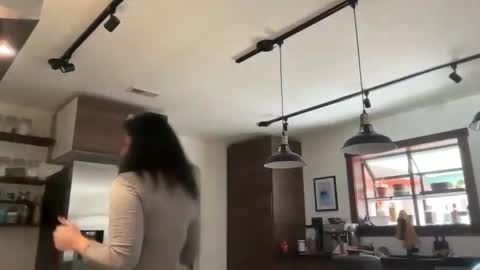 Snapshot of raewerks chatting on 01-13-25, 10:35 RaeWerks online show from 01-13-25, 10:35