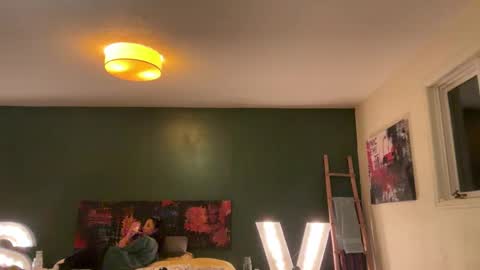 Snapshot of raewerks chatting on 01-14-25, 01:36 RaeWerks online show from 01-14-25, 01:36