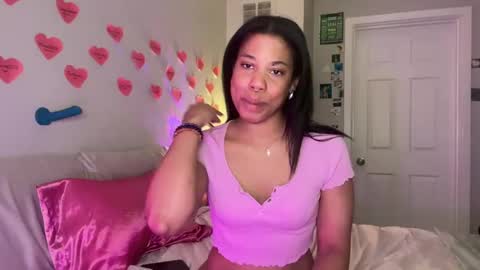 Snapshot of raewerks chatting on 02-12-25, 07:55 RaeWerks online show from 02-12-25, 07:55