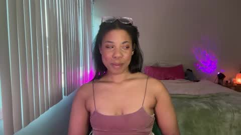 Snapshot of raewerks chatting on 02-17-25, 12:21 RaeWerks online show from 02-17-25, 12:21