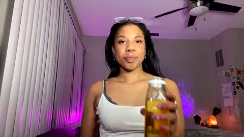 Snapshot of raewerks chatting on 02-18-25, 06:26 RaeWerks online show from 02-18-25, 06:26