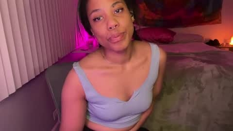 Snapshot of raewerks chatting on 03-11-25, 02:43 RaeWerks online show from 03-11-25, 02:43