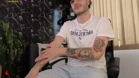 R A F A E L online show from 02-06-26, 08:56