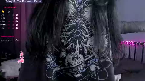 Snapshot of rageins chatting on 06-15-26, 09:11 Janna online show from 06-15-26, 09:11