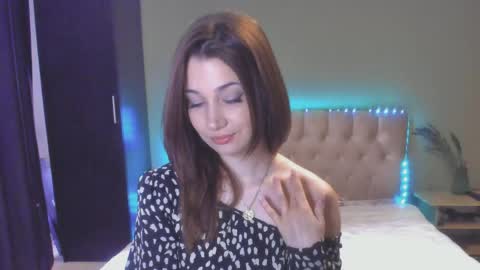 Sofie online show from 05-13-26, 06:44