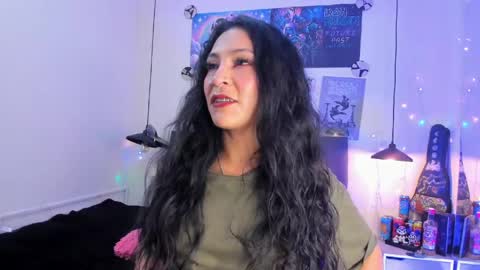 Raia online show from 04-28-26, 03:22