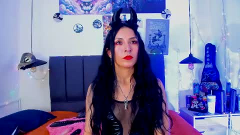 Raia online show from 06-17-26, 02:03