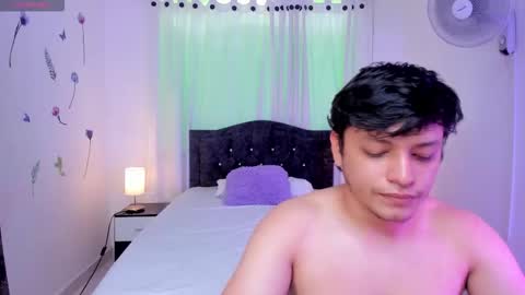 raider and roxie online show from 11-21-25, 01:54