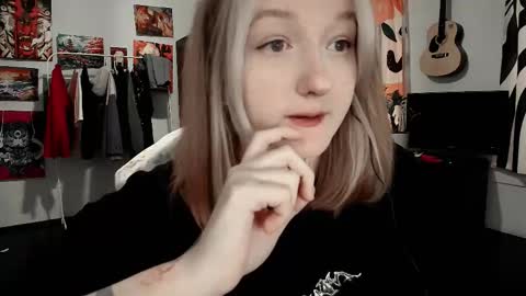 Kate online show from 09-30-25, 08:41