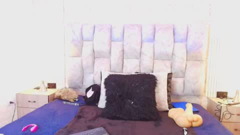 Snapshot of railey_rosse_ chatting on 09-24-25, 07:39 Welcome to my room online show from 09-24-25, 07:39