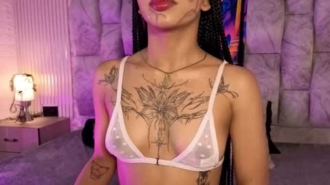 Snapshot of railey_rosse_ chatting on 10-17-25, 07:27 Welcome to my room online show from 10-17-25, 07:27