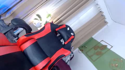 itsmeRailey online show from 02-14-25, 03:43