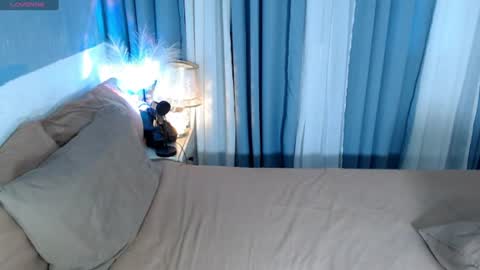 Snapshot of raileykink chatting on 06-09-26, 12:00 itsmeRailey online show from 06-09-26, 12:00