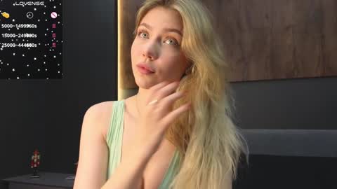 Lisa online show from 12-20-24, 08:45