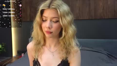 Lisa online show from 02-21-25, 08:49